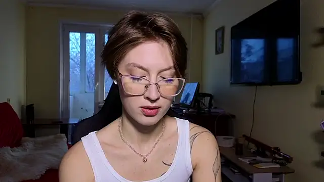 MalvinaBlum online show from November 7, 2025, 2:05 am