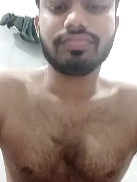 aditya2004  online show from September 28, 2025, 7:04 am