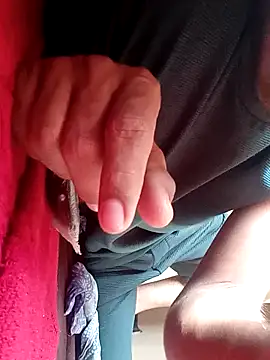 aditya2004  online show from December 10, 2024, 9:23 am