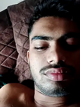 aditya2004  online show from December 10, 2024, 4:13 am