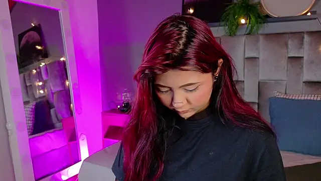 alaia-rogers online show from October 28, 2025, 12:04 pm