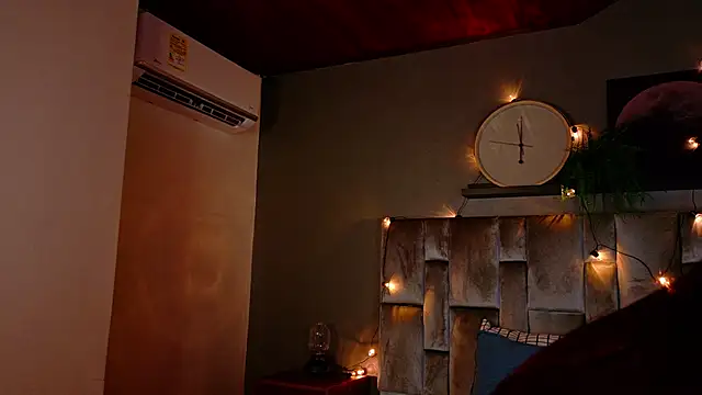 alaia-rogers online show from September 18, 2025, 11:35 am