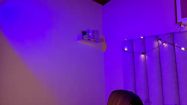 alaia-rogers online show from November 12, 2025, 11:36 am