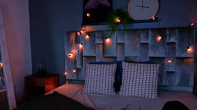 alaia-rogers online show from October 25, 2025, 11:42 am