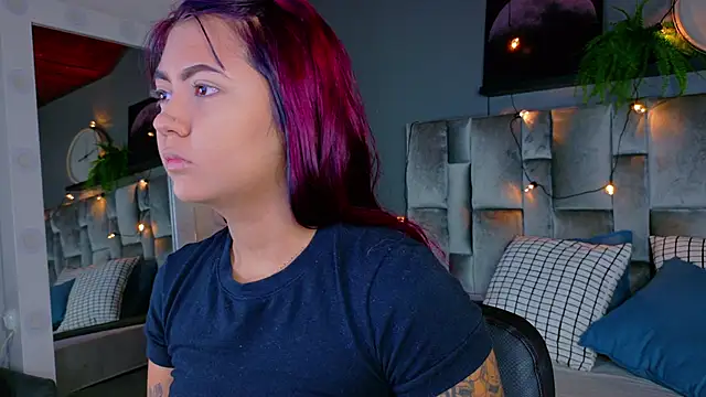 alaia-rogers online show from October 3, 2025, 11:45 am