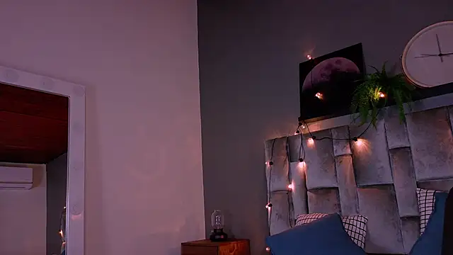 alaia-rogers online show from October 14, 2025, 11:33 am