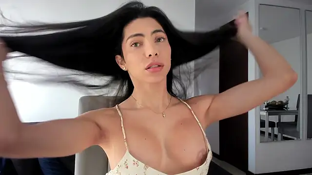 angelturned001 online show from December 4, 2025, 4:06 pm