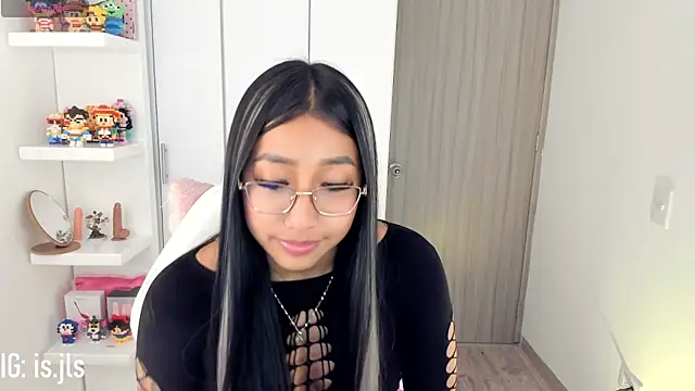 isa bellaa0 online show from October 3, 2025, 3:20 am