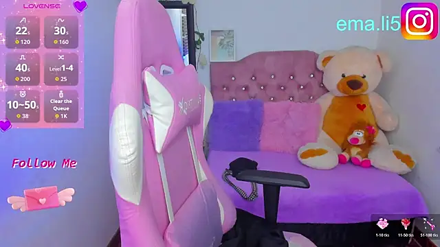 Snapshot of ema_tayy chatting on June 3, 2026, 10:03 pm ema tayy online show from June 3, 2026, 10:03 pm