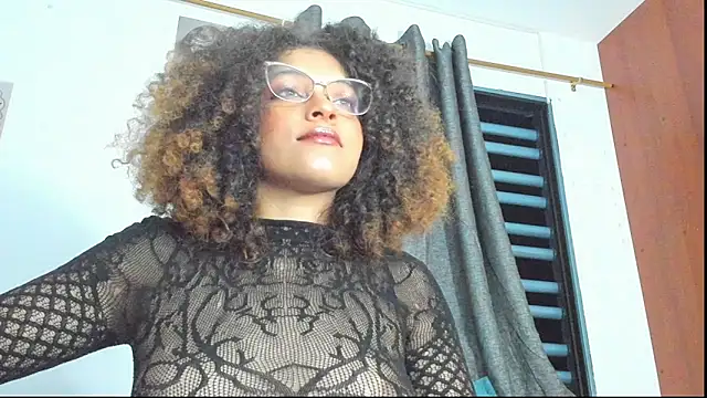 Ada gales  online show from November 7, 2025, 4:39 am