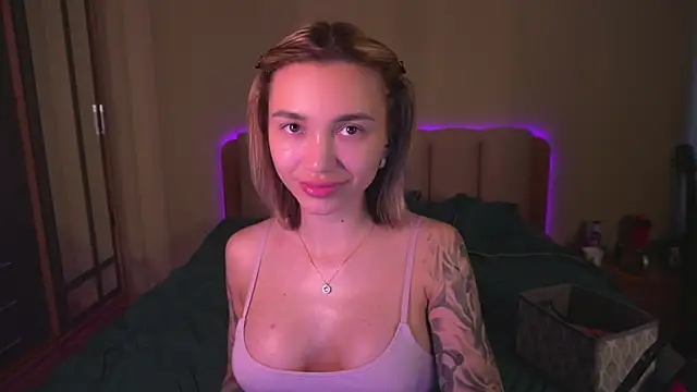 Snapshot of Teo_Rose chatting on March 11, 2025, 8:52 am Teo Rose online show from March 11, 2025, 8:52 am