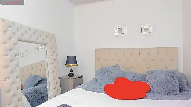 carlaperez  online show from February 19, 2026, 3:03 am