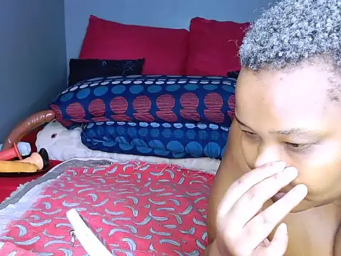 fatafricanqueen online show from May 15, 2026, 9:02 pm