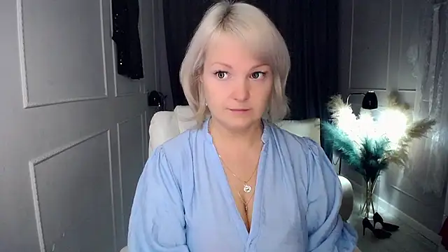 Juarnea online show from November 24, 2025, 5:18 am