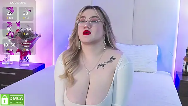 Nancy Mooree online show from November 18, 2025, 1:03 pm