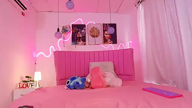 Snapshot of Azul_horney chatting on December 16, 2025, 9:30 pm Azul horney online show from December 16, 2025, 9:30 pm