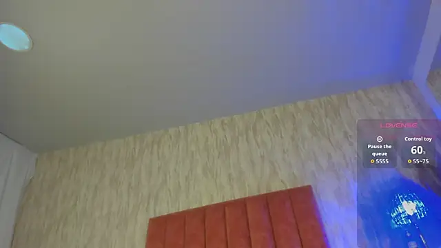 emily parkerr online show from September 30, 2025, 10:49 pm