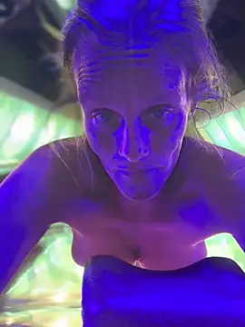 vixendoll87 online show from February 18, 2025, 7:09 pm