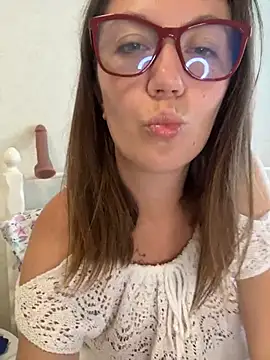 BeatriceTender online show from July 14, 2026, 10:54 am