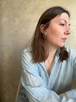 BeatriceTender online show from April 2, 2026, 12:23 pm