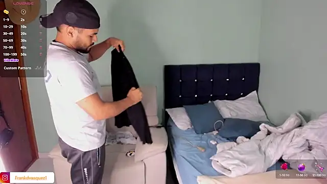 Neganhot  online show from October 12, 2025, 1:51 am