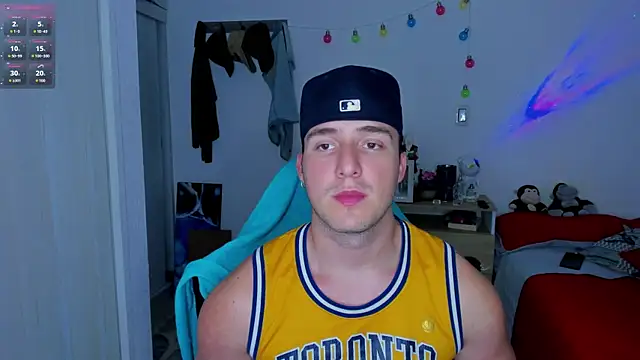 liam oficial02 online show from January 16, 2025, 3:34 am