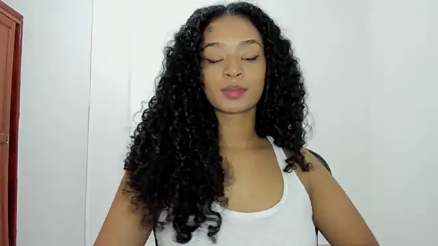 Snapshot of avellanatammy chatting on October 14, 2025, 7:36 pm avellanatammy online show from October 14, 2025, 7:36 pm