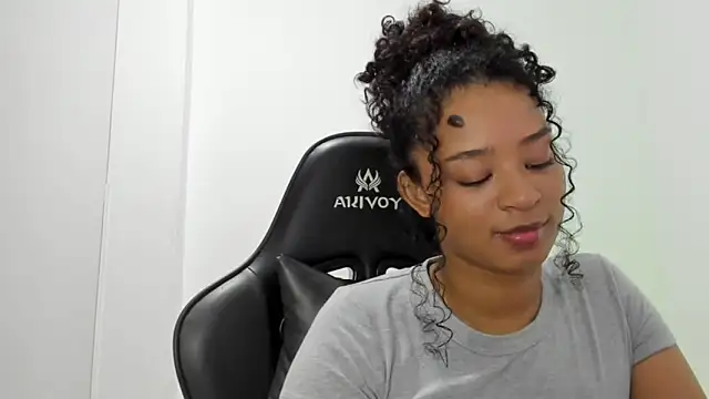 Snapshot of avellanatammy chatting on October 4, 2025, 2:13 am avellanatammy online show from October 4, 2025, 2:13 am