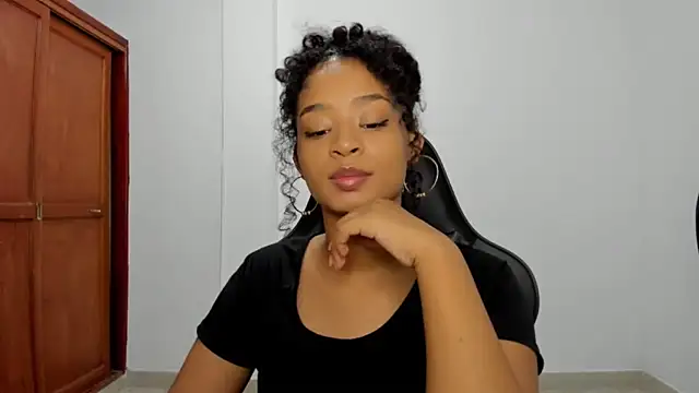 Snapshot of avellanatammy chatting on November 8, 2025, 2:48 am avellanatammy online show from November 8, 2025, 2:48 am