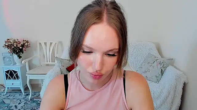 MishkaMe online show from June 29, 2026, 1:33 pm