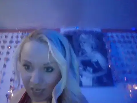 TiaDunn online show from February 6, 2025, 8:07 am