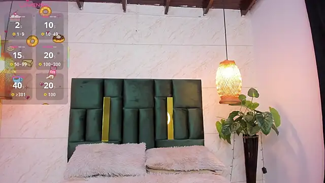 Taiissa  online show from September 10, 2025, 7:46 pm