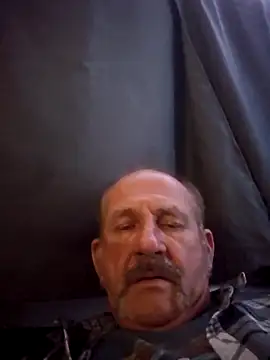 Snapshot of den-rock4u chatting on March 13, 2025, 3:33 am den-rock4u online show from March 13, 2025, 3:33 am