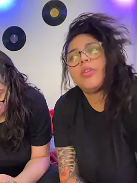 Snapshot of miacanela_xo chatting on February 23, 2026, 4:25 am miacanela xo online show from February 23, 2026, 4:25 am