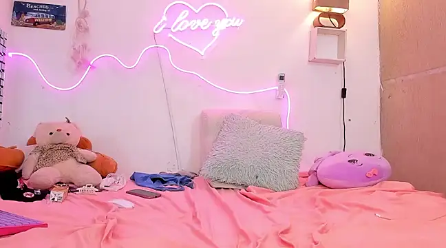 Snapshot of lilith_horny chatting on February 26, 2025, 10:38 am lilith horny online show from February 26, 2025, 10:38 am