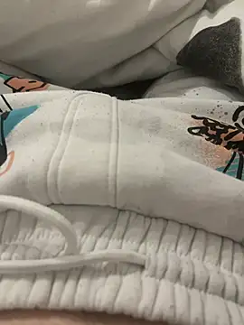 Snapshot of bdsm19 chatting on February 5, 2026, 8:37 pm bdsm19 online show from February 5, 2026, 8:37 pm