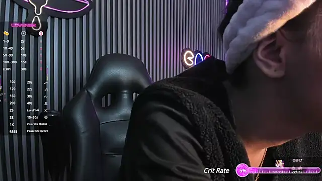 Tamaraakins online show from March 18, 2025, 3:44 pm