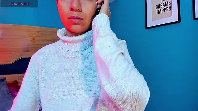 Tamaraakins online show from October 10, 2025, 3:13 pm