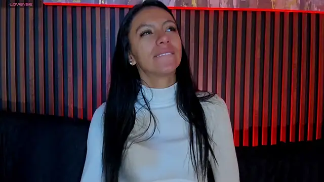 Tamaraakins online show from November 12, 2025, 12:20 pm