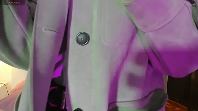 Tamaraakins online show from December 18, 2025, 12:31 pm