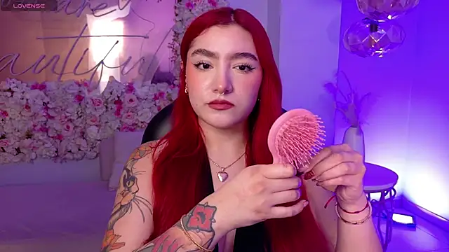 Snapshot of ViolettCastel chatting on November 22, 2025, 7:13 pm ViolettCastel online show from November 22, 2025, 7:13 pm