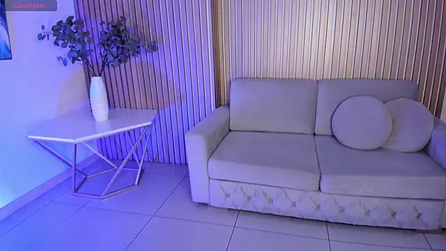 ViolettCastel online show from February 26, 2026, 7:58 pm