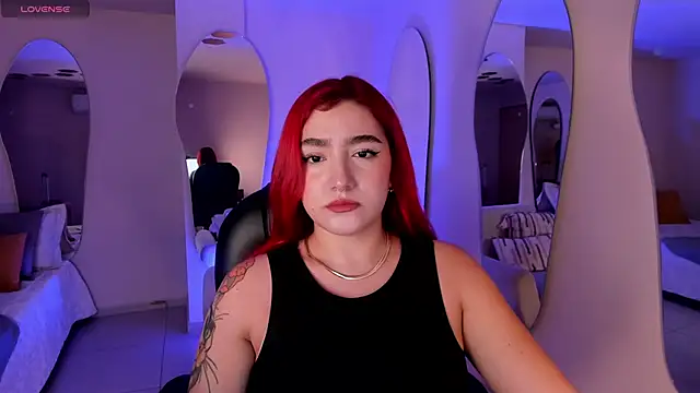 Snapshot of ViolettCastel chatting on September 30, 2025, 6:47 pm ViolettCastel online show from September 30, 2025, 6:47 pm