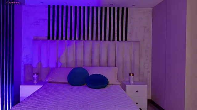 ViolettCastel online show from March 21, 2026, 7:07 pm