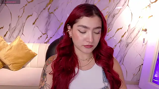 ViolettCastel online show from February 7, 2026, 7:11 pm