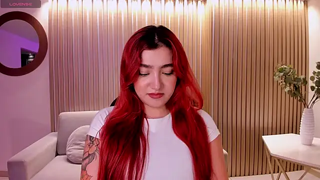 Snapshot of ViolettCastel chatting on September 12, 2025, 7:35 pm ViolettCastel online show from September 12, 2025, 7:35 pm