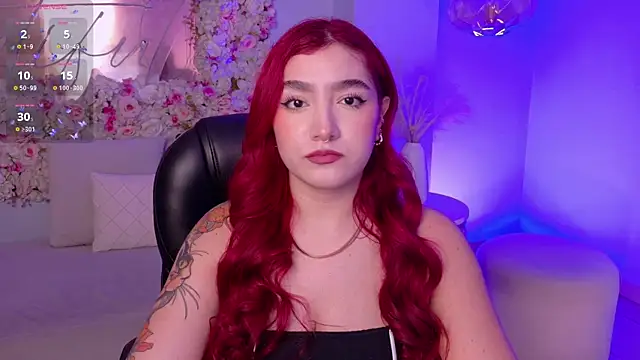 Snapshot of ViolettCastel chatting on November 20, 2025, 7:14 pm ViolettCastel online show from November 20, 2025, 7:14 pm