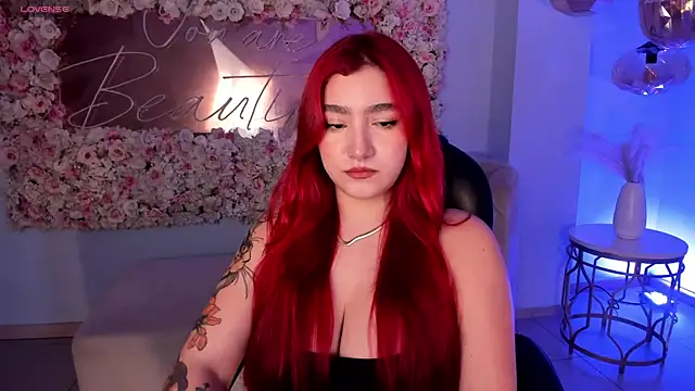 Snapshot of ViolettCastel chatting on September 26, 2025, 7:32 pm ViolettCastel online show from September 26, 2025, 7:32 pm