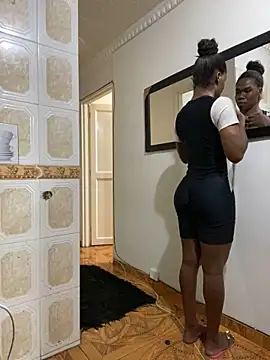 Snapshot of sweetsarabig22cm chatting on November 23, 2025, 3:16 am sweetsarabig22cm online show from November 23, 2025, 3:16 am