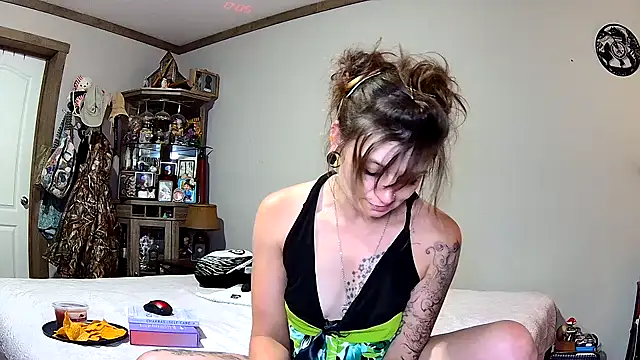 ZeelaXoXo online show from April 11, 2026, 5:04 am